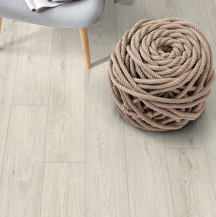 Ламинат EGGER Comfort Classic 33кл 8мм 4-v EC1053 Дуб Кортина белый